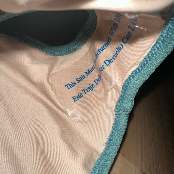 Shade and Shore Green Bikini - Picture 3 of 7